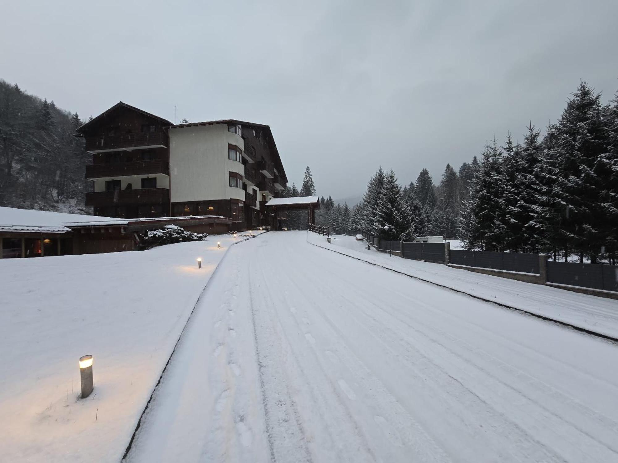 Monte Cervo Bio Hotel & Spa Covasna Exterior foto
